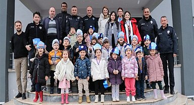 Düzce'de öğrenciler, Yenikent Şehit Yalçın Güzeler Polis Merkezi'ni ziyaret etti