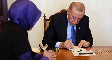 Düzeltme- Cumhurbaşkanı Erdoğan, Türk Kızılaya kurban bağışı yaptı