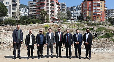 Gemlik Belediye Başkanı Şükrü Deviren,Orkent Sitesi’nde incelemeler yaptı
