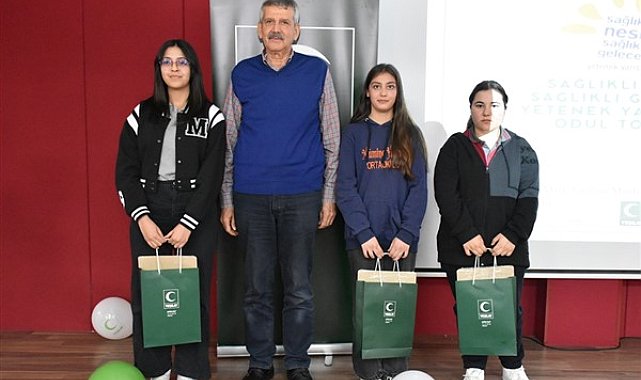 Karaman'da öğrenciler bağımlılığa karşı yetenekleriyle yarıştı