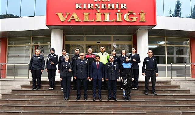 Kırşehir İl Emniyet Müdürü Kartal ve polis okulu öğrencilerinden Vali Demiryürek'e ziyaret