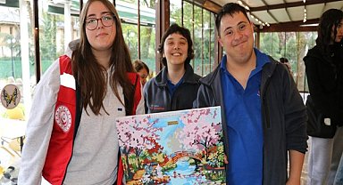 Kusursuz Kafe, Düzce Çocuk Hakları Komitesi üyelerini ağırladı