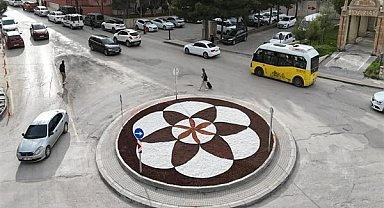 Mardin Artuklu’da kavşak düzenleme çalışmaları sürüyor