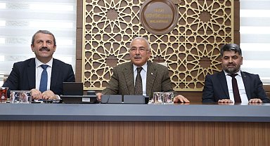 Ordu Büyükşehir Belediye Başkanı Güler, Akkuş Belediye Başkanı Demirci'yi kabul etti