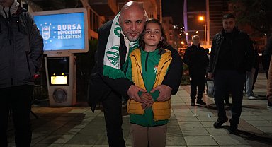 Orhangazi Belediye Başkanı Aydın, Bursaspor'un Balıkesir'deki şampiyonluk maçını izledi