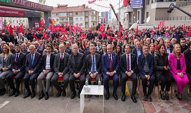 Özel, Keçiören’de 23 tesisin açılışını yaptı