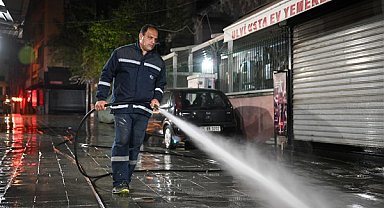Tarihi Bornova Çarşısı’nda temizlik yapıldı