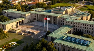 TBMM Başkanı Kurtulmuş, Papa Franciscus'in cenaze törenine katılmak için Vatikan'a gitti