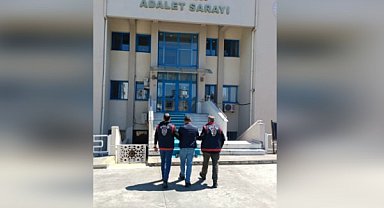 Uyarıcı madde ticareti yapma veya sağlama suçundan aranan şahıs yakalandı