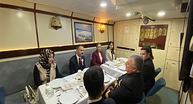 Vali Aktaş, 23 Nisan dolayısıyla şehit yakınları ve gazilerle bir araya geldi