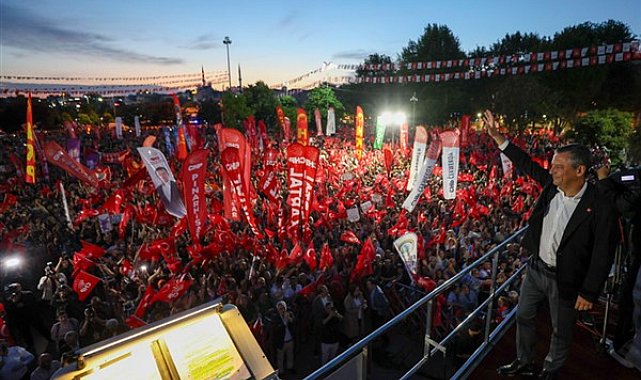 CHP Genel Başkanı Özel, Pendik'teki mitinge katıldı