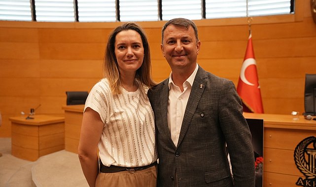 Akhisar'ın yeni belediye başkanı Ekrem Kayserili oldu
