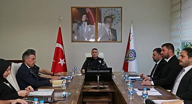 Ardahan Emniyet Müdürlüğü’nde değerlendirme toplantısı gerçekleştirildi