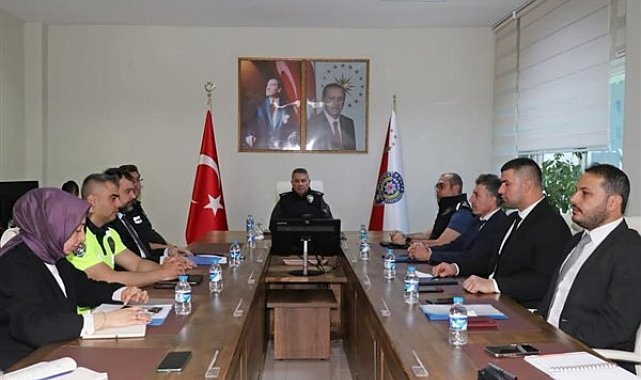 Ardahan Emniyet Müdürlüğü’nde değerlendirme toplantısı