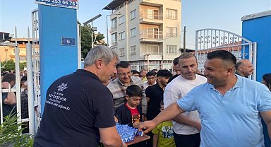 Aydın Büyükşehir Belediyesi vatandaşlarla bayramlaştı