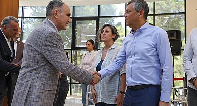 CHP Genel Başkanı Özel, Ferdi Zeyrek için taziyeleri kabul etti