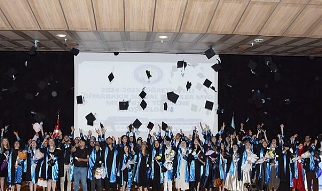 Dicle Üniversitesi'nde mezuniyet töreni