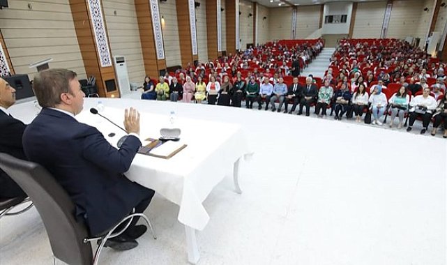 Erzincan Valisi Aydoğdu, branş öğretmenleriyle buluştu