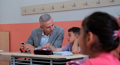 Karaman Valisi Çiçekli’den Çoğlu Şehit İshak Sağlamoğlu İlkokuluna ziyaret