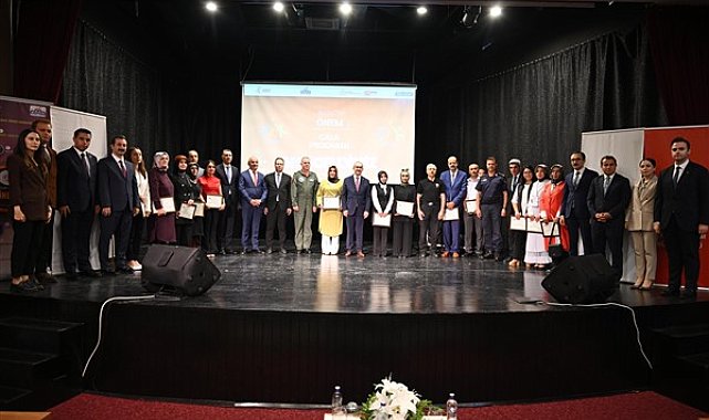 Malatya Valisi Yavuz, Önem Projesi gala programı katıldı