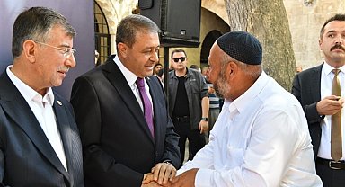 Şanlıurfa Valisi Şıldak, vatandaşlarla bayramlaştı