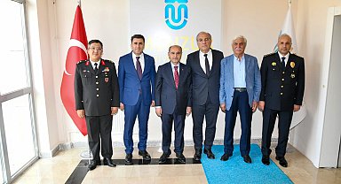Vali Aygöl'den Munzur Üniversitesi Rektörü Peker'e ziyaret