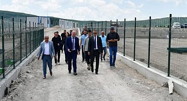 Vali Çiçek, sokak hayvanları barınağında inceleme yaptı
