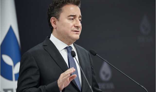 Babacan'dan Tekirdağ ve Çanakkale’deki yangınlara ilişkin geçmiş olsun mesajı