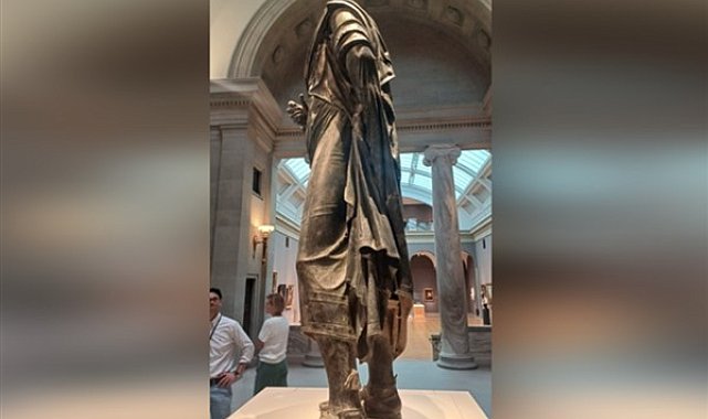 Bakan Ersoy: Marcus Aurelius heykeli 65 yıl sonra Türkiye’ye döndü