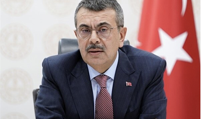 Bakan Tekin: Soruların çalındığı yönünde ortaya atılan söylemler gerçeği yansıtmamaktadır
