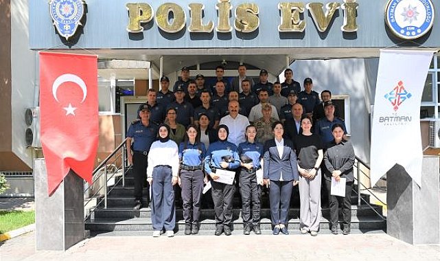 Batman valisi Canalp, emniyet personelini ödüllendirdi