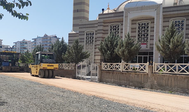 Kayapınar’da cami yolları yenileniyor