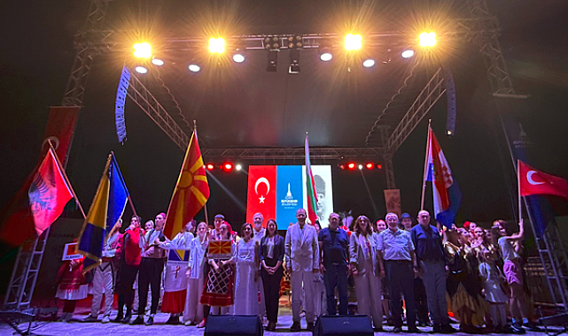19. Uluslararası Balkanlılar Halk Dansları Festivali İzmir’de devam ediyor