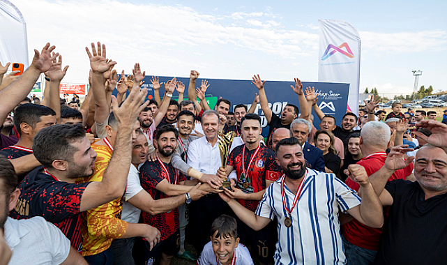 30 Ağustos Ayvagediği Zafer Kupası Futbol Turnuvası’nın finali gerçekleşti