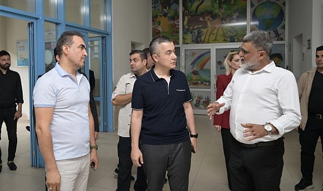 Aksoy, okullarda yapılan çalışmaları yerinde inceledi