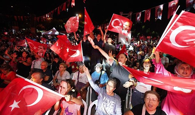 Beylikdüzü, 30 Ağustos’u kutladı