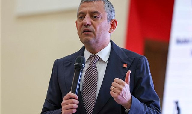 CHP Genel Başkanı Özel, Afyonkarahisar'da Zafer Yürüyüşü’ne başladı