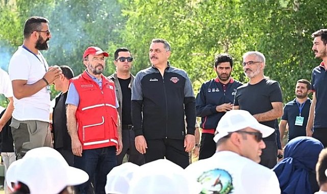 Genç Kızılay Kampı Erzurum’da başladı