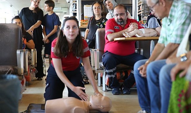 İBB'den vapur hatlarında ilk yardım eğitimi