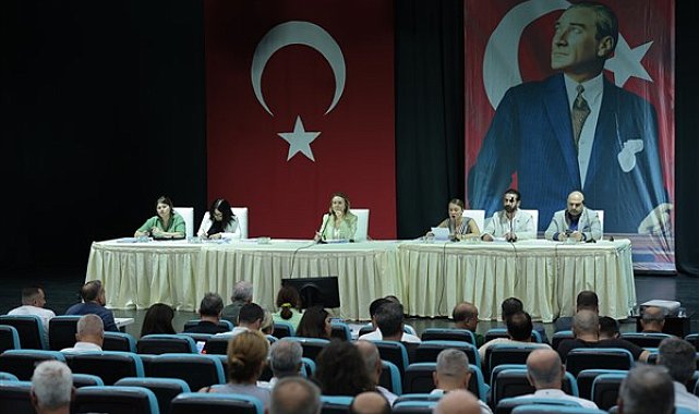 Konak’ta temizlik filosuna 19 yeni araç