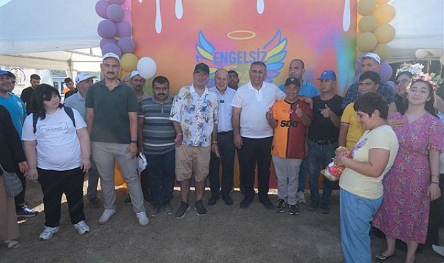 Adana 'da gerçekleşen EngelsizFest’te farkındalık ve temizlik çalışmaları yapıldı