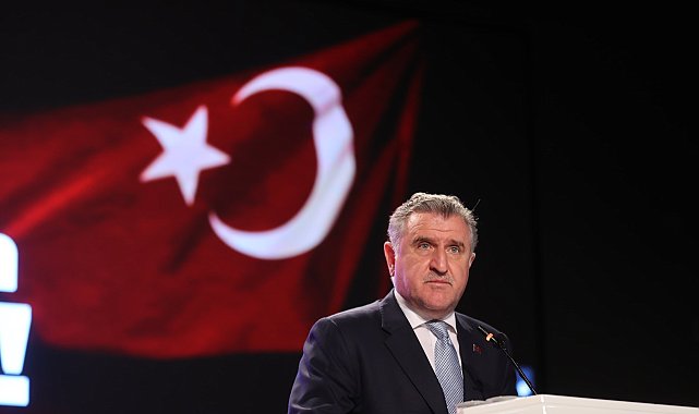 Bakan Bak’tan Ediz Gürel'e tebrik