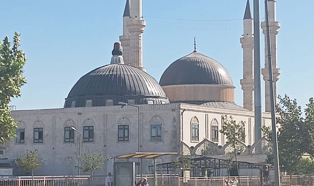 Bakan Ersoy Şanlıurfa Mevlana Külliyesi’ni ziyaret etti