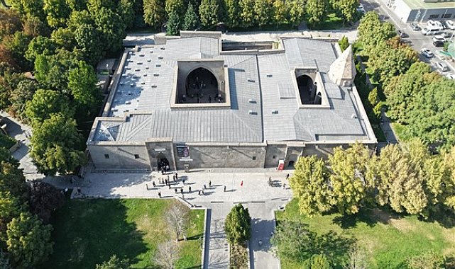 Bakan Ersoy ve Başkan Büyükkılıç’tan Gevher Nesibe Müzesi ziyareti