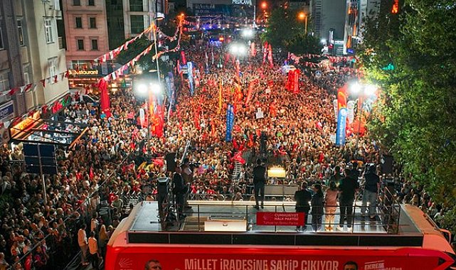 CHP Genel Başkanı Özel, Bahçelievler'de Millet İradesine Sahip Çıkıyor Mitingi’ne katıldı