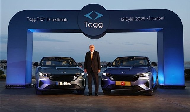 Cumhurbaşkanı Erdoğan'a Togg’un yeni modeli hediye edildi