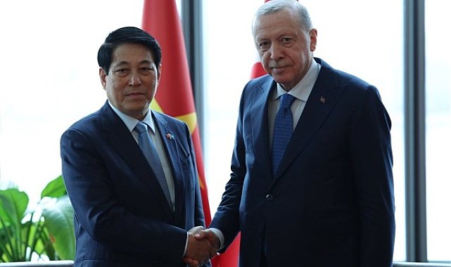 Cumhurbaşkanı Erdoğan, Vietnam Cumhurbaşkanı Cuong ile görüştü