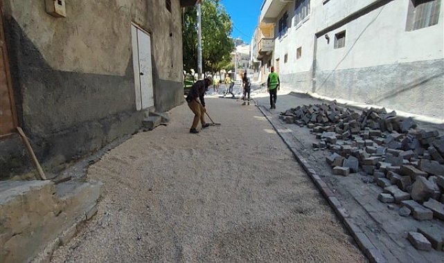 Eyyübiye’de üstyapı çalışmaları aralıksız sürüyor
