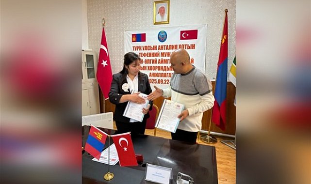 Tefenni ve Altay Belediyeleri, kardeş şehir protokolünü imzaladı
