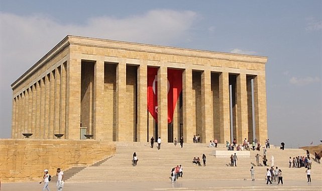 Ankara Valisi Şahin, Muhtarlar heyetiyle Anıtkabir'i ziyaret etti